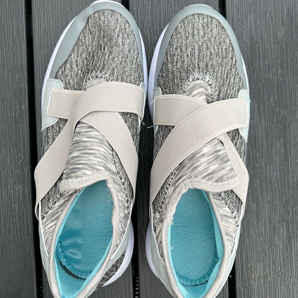 NWT Gray Ladies Shoes Comfy No Ties